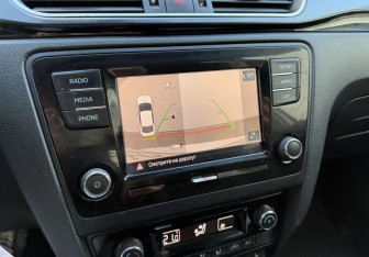 Подержанный автомобиль Skoda Rapid Liftback 2019 года (12 фото)