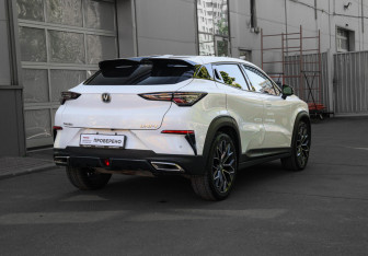 Подержанный автомобиль Changan UNI-T 2023 года (4 фото)