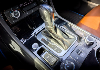 Подержанный автомобиль Volkswagen Touareg 2013 года (30 фото)