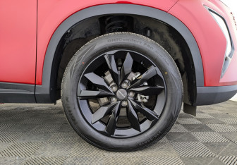 Подержанный автомобиль Omoda C5 2024 года (18 фото)