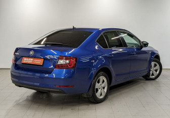 Подержанный автомобиль Skoda Octavia Liftback 2019 года (5 фото)