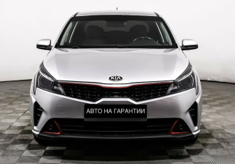 Подержанный автомобиль Kia Rio Sedan 2020 года (2 фото)