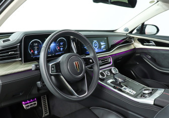 Подержанный автомобиль Hongqi H9 2023 года (13 фото)