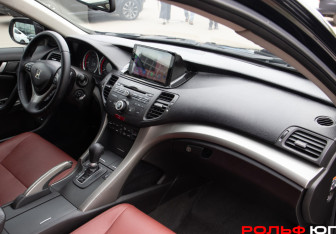 Подержанный автомобиль Honda Accord Sedan 2008 года (7 фото)