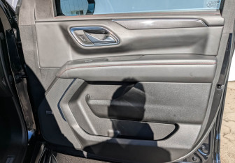 Подержанный автомобиль Chevrolet Tahoe 2024 года (25 фото)