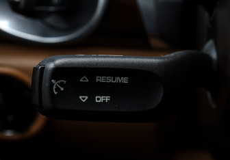 Подержанный автомобиль Porsche Cayenne 2012 года (19 фото)