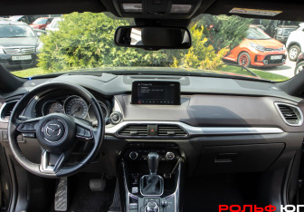 Подержанный автомобиль Mazda CX-9 2017 года (10 фото)