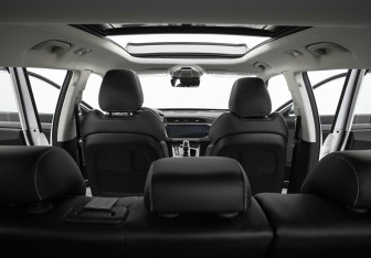 Подержанный автомобиль Geely Atlas Pro 2023 года (20 фото)