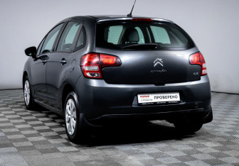 Подержанный автомобиль Citroen C3 Hatchback 2012 года (7 фото)
