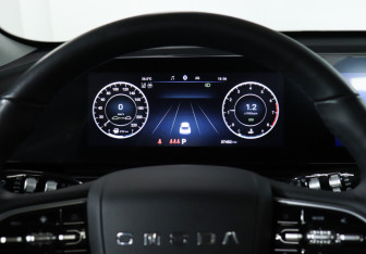 Подержанный автомобиль Omoda C5 2023 года (12 фото)