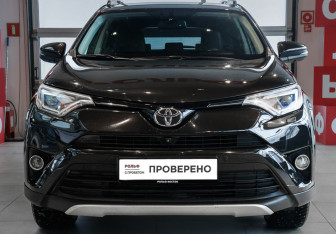 Подержанный автомобиль Toyota RAV4 2015 года (2 фото)