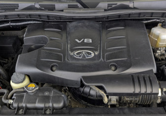 Подержанный автомобиль Infiniti QX80 2020 года (9 фото)