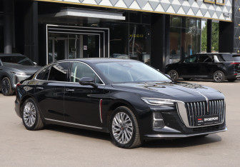 Подержанный автомобиль Hongqi H5 2024 года (3 фото)