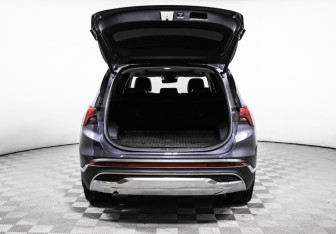 Подержанный автомобиль Hyundai Santa Fe 2021 года (14 фото)