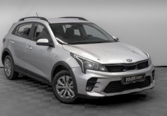 Подержанный автомобиль Kia Rio Hatchback 2021 года (3 фото)