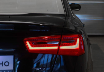 Подержанный автомобиль Audi A6 Sedan 2012 года (23 фото)
