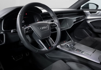 Подержанный автомобиль Audi A7 2021 года (14 фото)