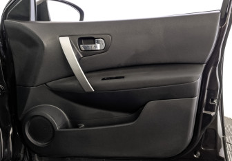 Подержанный автомобиль Nissan Qashqai 2011 года (25 фото)