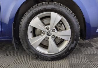 Подержанный автомобиль Skoda Octavia Liftback 2017 года (12 фото)