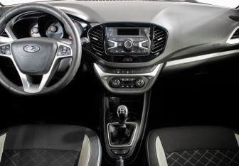 Подержанный автомобиль LADA (ВАЗ) Vesta Wagon 2019 года (11 фото)