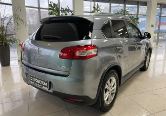 Подержанный автомобиль Peugeot 4008 2012 года (5 фото)