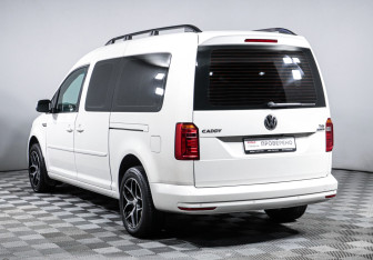 Подержанный автомобиль Volkswagen Caddy Compactvan 2017 года (7 фото)