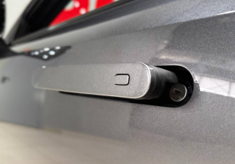 Подержанный автомобиль Changan UNI-V 2023 года (12 фото)