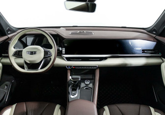 Подержанный автомобиль Geely Monjaro 2023 года (8 фото)