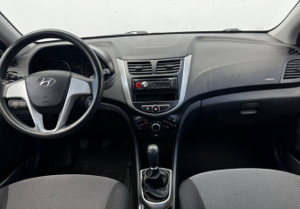 Подержанный автомобиль Hyundai Solaris Hatchback 2013 года (9 фото)
