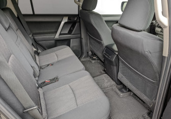 Подержанный автомобиль Toyota Land Cruiser Prado 2020 года (12 фото)