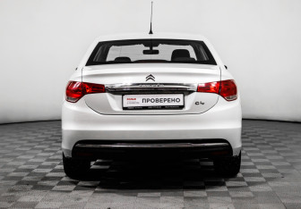 Подержанный автомобиль Citroen C4 Sedan 2014 года (6 фото)