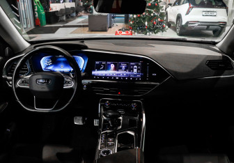 Подержанный автомобиль Geely Tugella 2021 года (19 фото)