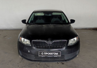 Подержанный автомобиль Skoda Octavia Liftback 2014 года (2 фото)