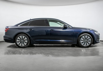 Подержанный автомобиль Audi A6 Sedan 2021 года (4 фото)