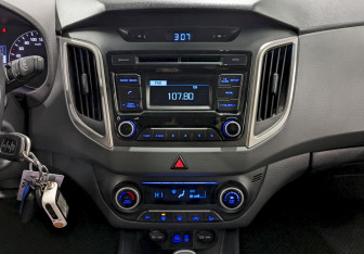 Подержанный автомобиль Hyundai Creta 2017 года (23 фото)