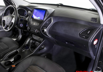 Подержанный автомобиль Hyundai ix35 2013 года (9 фото)