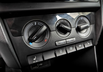 Подержанный автомобиль Skoda Rapid Liftback 2019 года (25 фото)