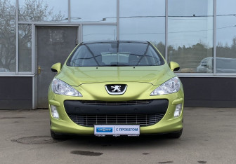 Подержанный автомобиль Peugeot 308 Hatchback 2008 года (2 фото)
