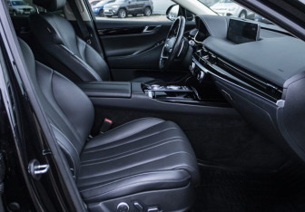 Подержанный автомобиль Genesis G80 2021 года (10 фото)