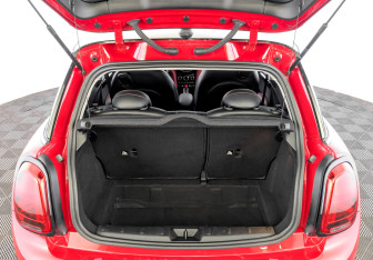 Подержанный автомобиль MINI Hatch 2021 года (10 фото)