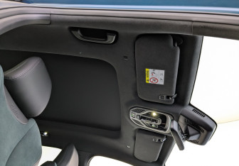 Подержанный автомобиль Geely Monjaro 2024 года (23 фото)