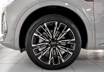 Новый Hongqi HS5 2025 (7 фото)