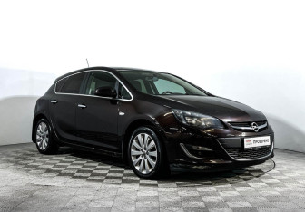 Подержанный автомобиль Opel Astra Hatchback 2013 года (3 фото)