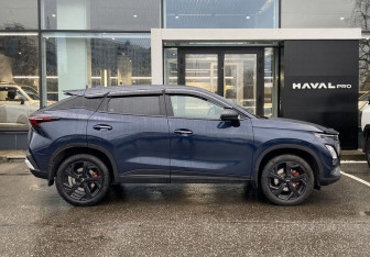 Подержанный автомобиль Omoda C5 2023 года (4 фото)