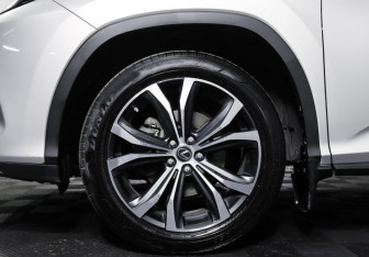 Подержанный автомобиль Lexus RX 2021 года (26 фото)