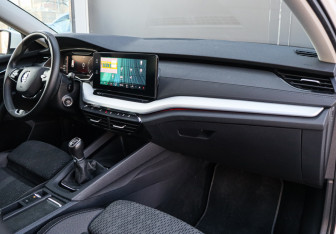 Подержанный автомобиль Skoda Octavia Wagon 2021 года (7 фото)