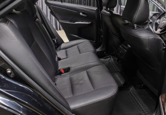 Подержанный автомобиль Toyota Camry Sedan 2017 года (12 фото)