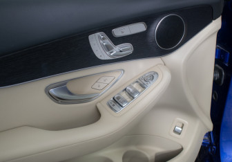 Подержанный автомобиль Mercedes-Benz GLC Coupe 2020 года (15 фото)