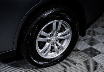 Подержанный автомобиль Mitsubishi Outlander 2012 года (15 фото)