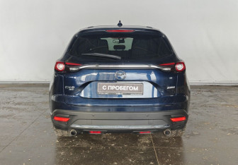 Подержанный автомобиль Mazda CX-9 2018 года (6 фото)
